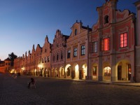 /album/galerie/evening-unesco-heritage-town-telc-vnitrni-mesto-vysocina-czech-republic-jpg/